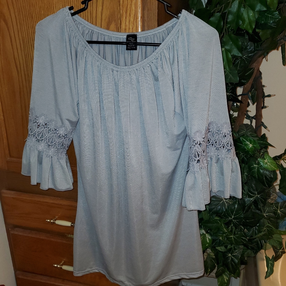 Bell sleeve tunic